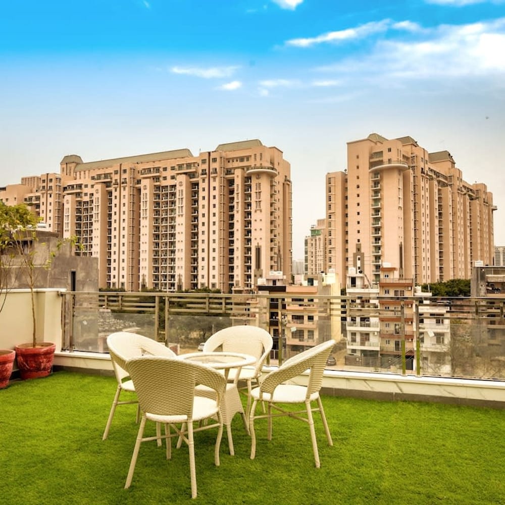 Relaxing 1 Bhk Service Apartment With Balcony Gym