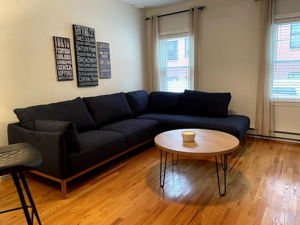 Lovely Two Bedroom Condo in South Boston — 4-Star Luxury Hotel in Boston, United States