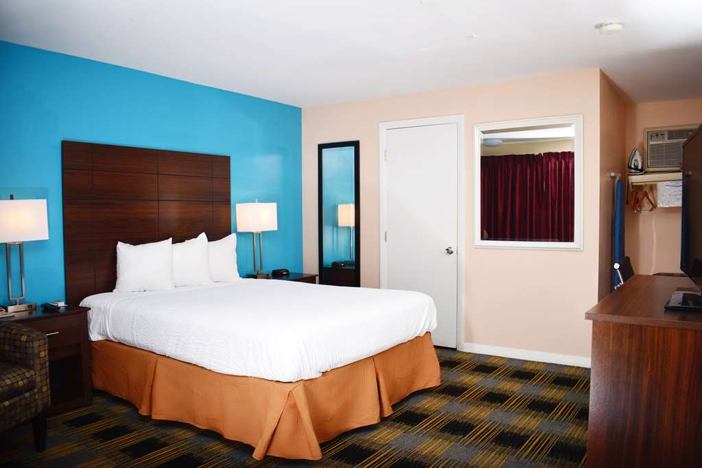 Days Inn By Wyndham Middletown Newport Area - photo 36