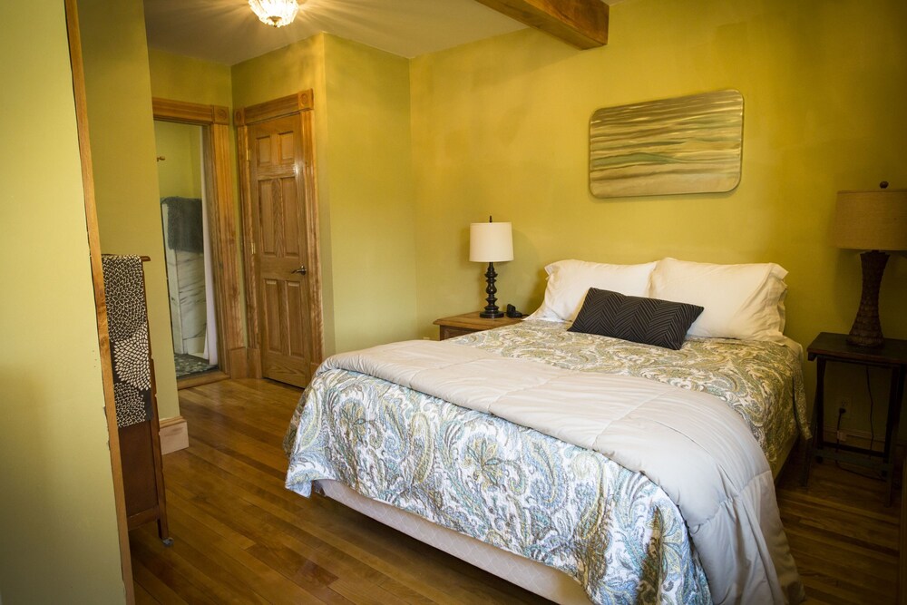 Mt. Philo Inn - photo 11