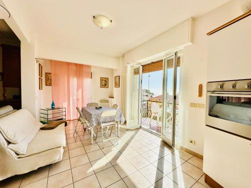 Hostdomus Grace Apartment — 4-Star Luxury Hotel in Finale Ligure, Italy