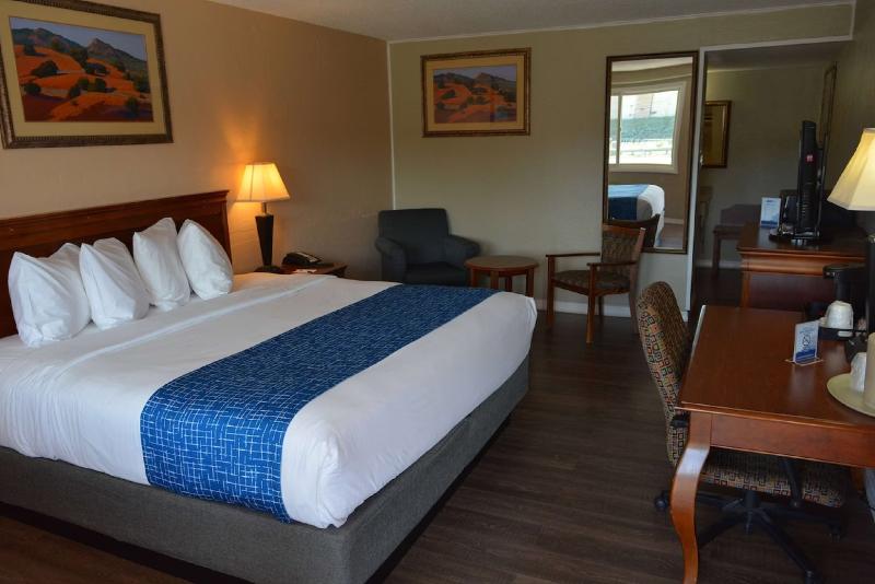 Travelodge by Wyndham Trinidad - photo 19