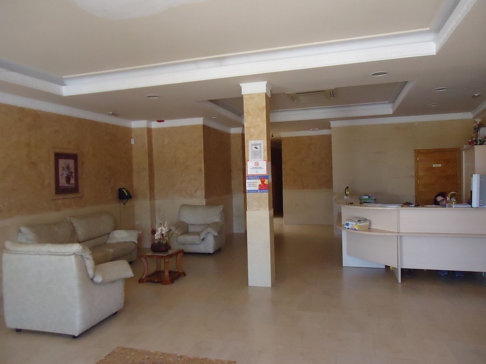 Hotel Fortes la Nuit S.L. — hotel in Mollina