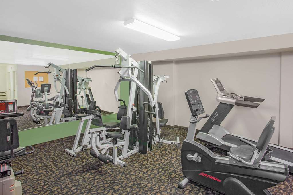 Super 8 by Wyndham Barstow - photo 8