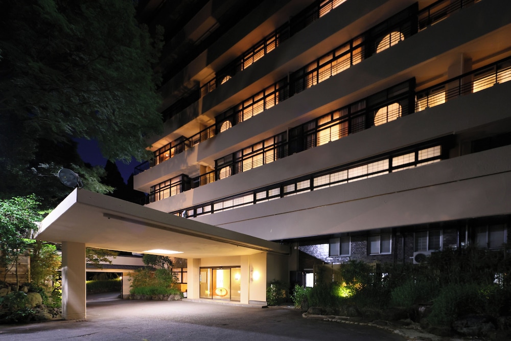 Sansuirou — 5-Star Luxury Hotel in Yugawara, Japan