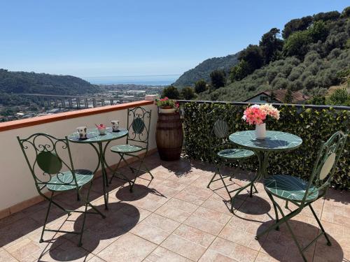 Jacuzzi Sea View Two Large Exclusive Terraces — 4-Star Luxury Hotel in Camporosso, Italy