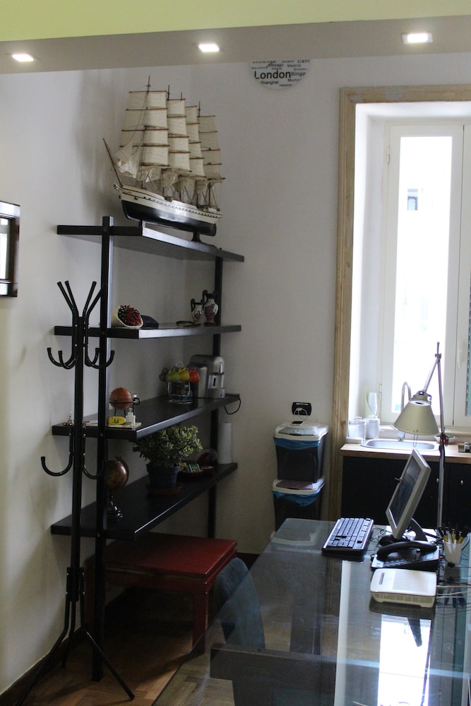 Pomodoro B&B — Naples — photo 3