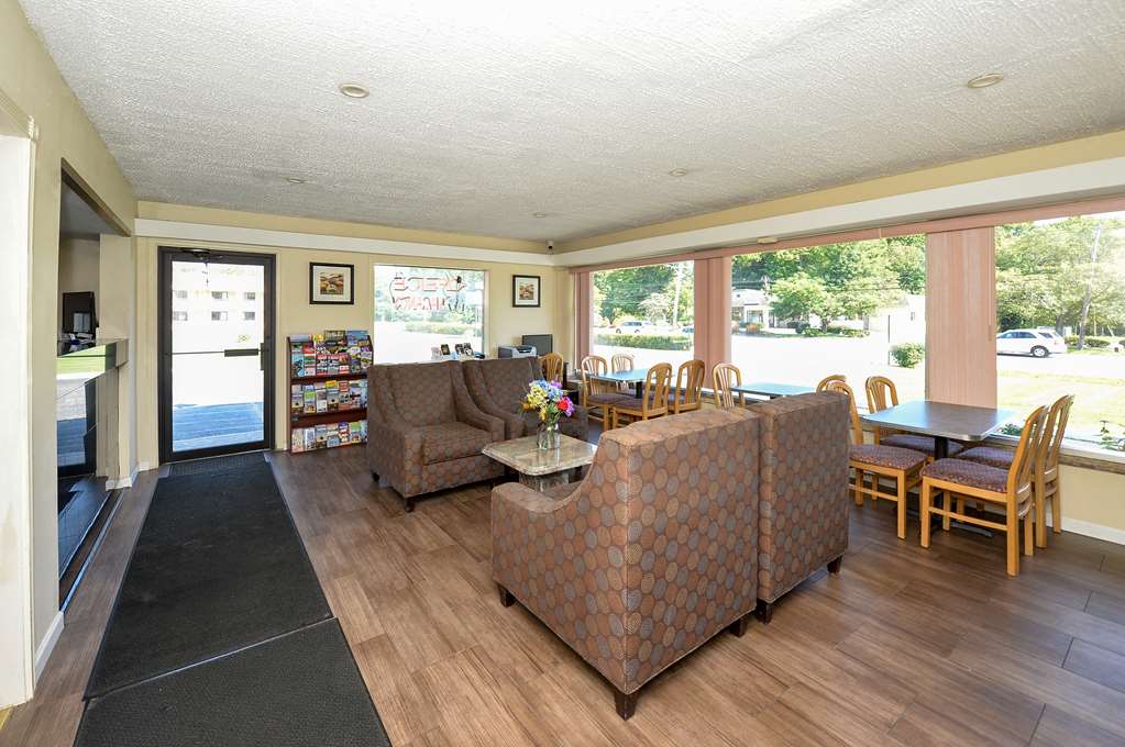 Americas Best Value Inn at Central Valley Woodbury - photo 15
