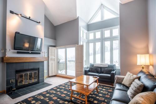Chateau Ridge 218 Blue Mountain 2BR Slope side Chateau Ridge — 4-Star Luxury Hotel in Collingwood, Canada