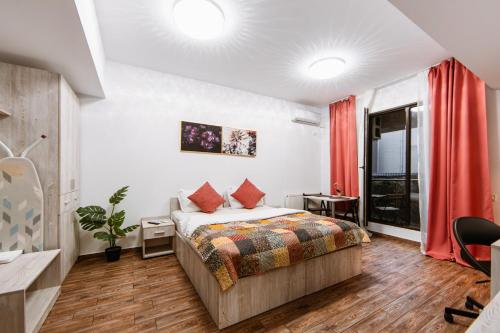 Zen Studio 2 with balcony — 4-Star Luxury Hotel in Bucharest, Romania
