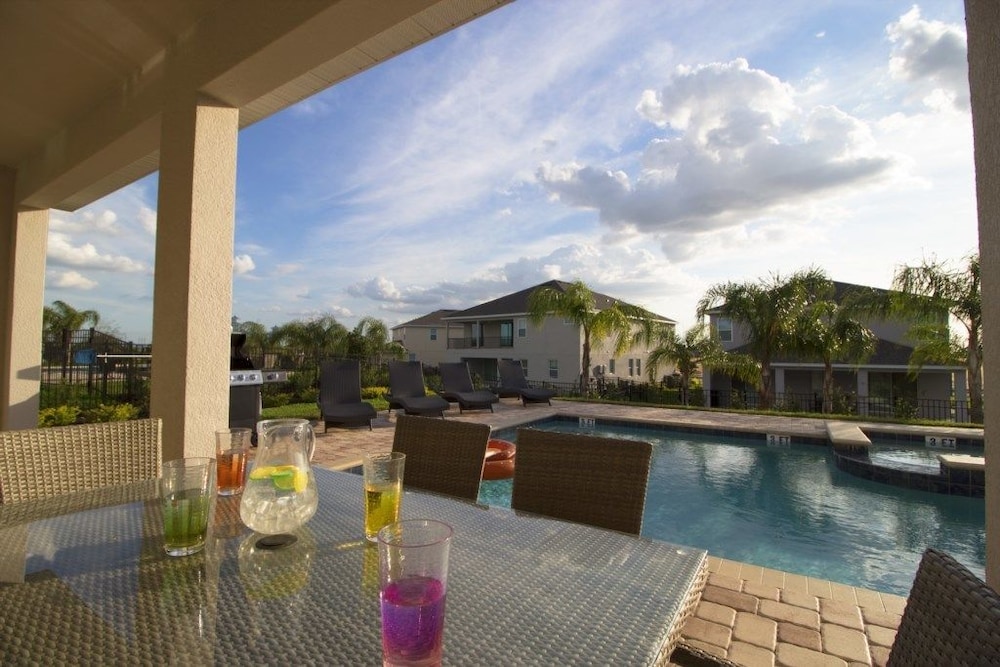Aco246871 The Encore Club Resort 9 Bed 8.5 Baths Villa - featured photo