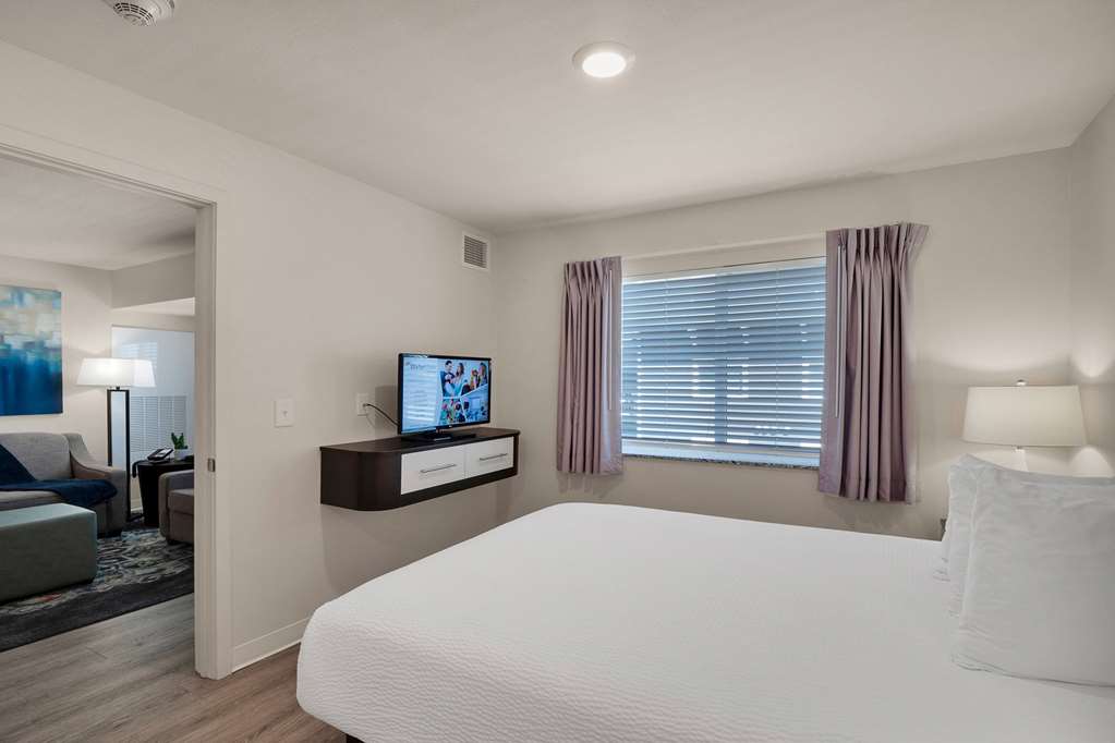 WaterWalk Extended Stay by Wyndham Charlotte Arrowood - photo 47