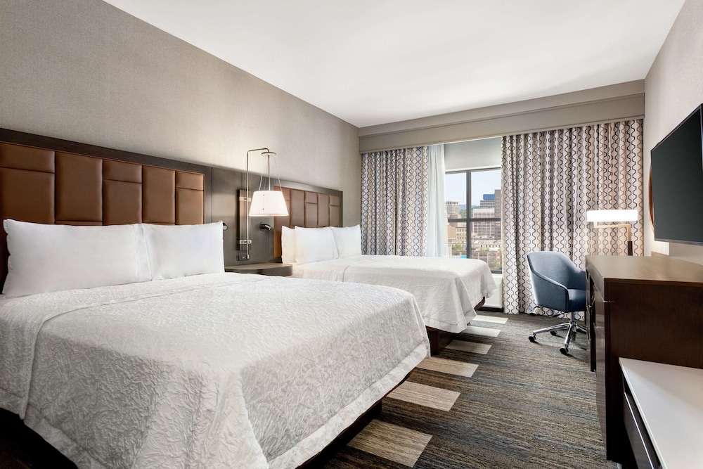 Hampton Inn & Suites Kansas City Downtown Crossroads - photo 13