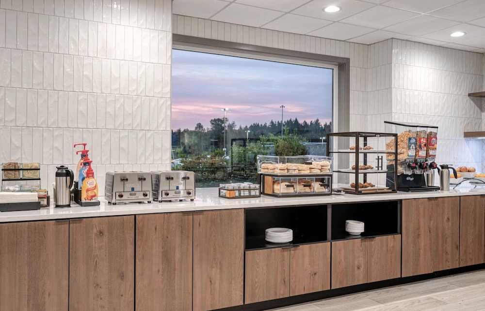Holiday Inn Express Federal Way Seattle South by IHG - photo 43