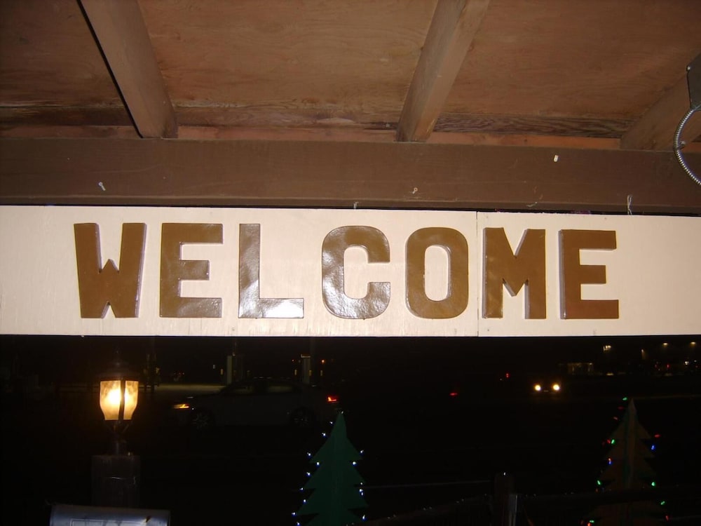 Bellevue High Country Motel - photo 41
