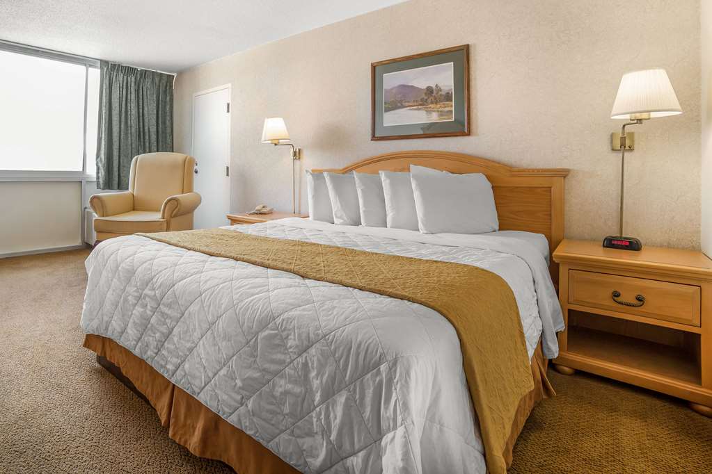 Econo Lodge Rawlins - photo 4