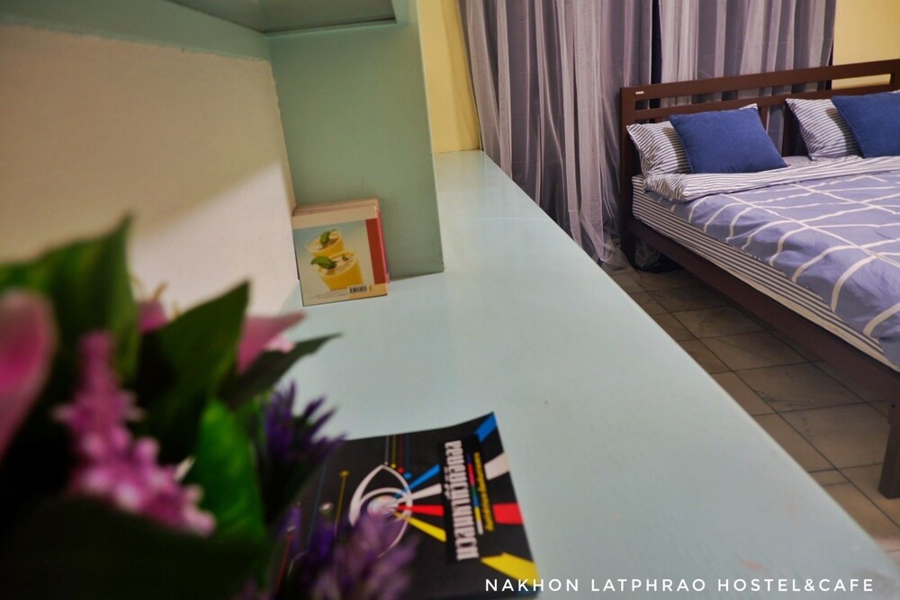 Nakhon Latphrao Hostel