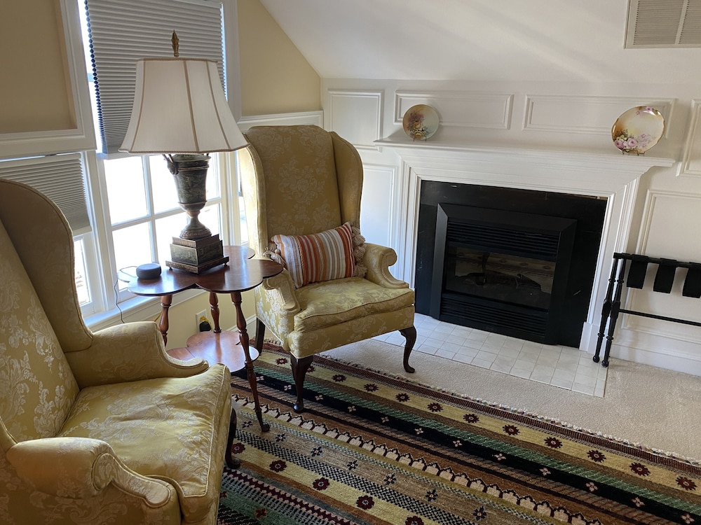 Inn at 605 - photo 12