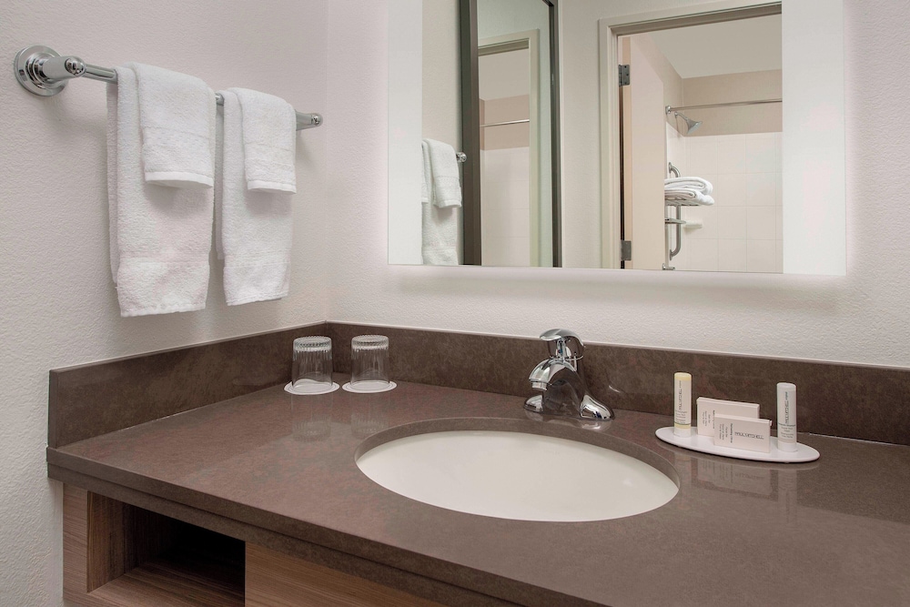 SpringHill Suites by Marriott Portland Hillsboro - photo 16