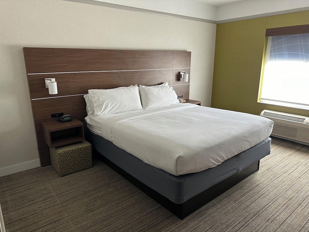 Holiday Inn Express Hotel & Suites San Dimas by IHG - photo 11