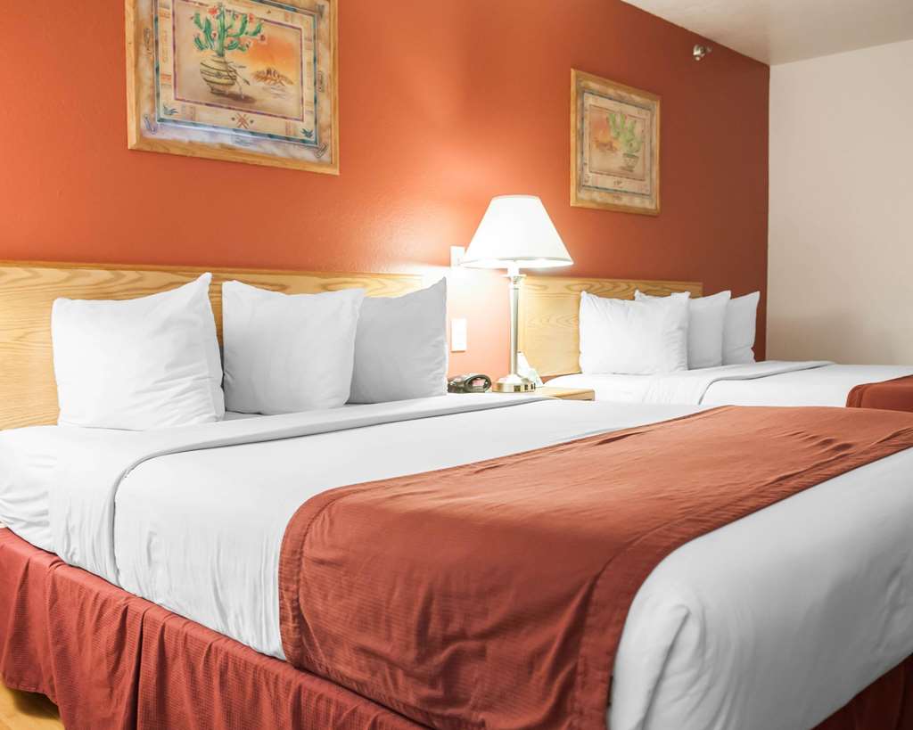 Econo Lodge Albuquerque Old Town - photo 9