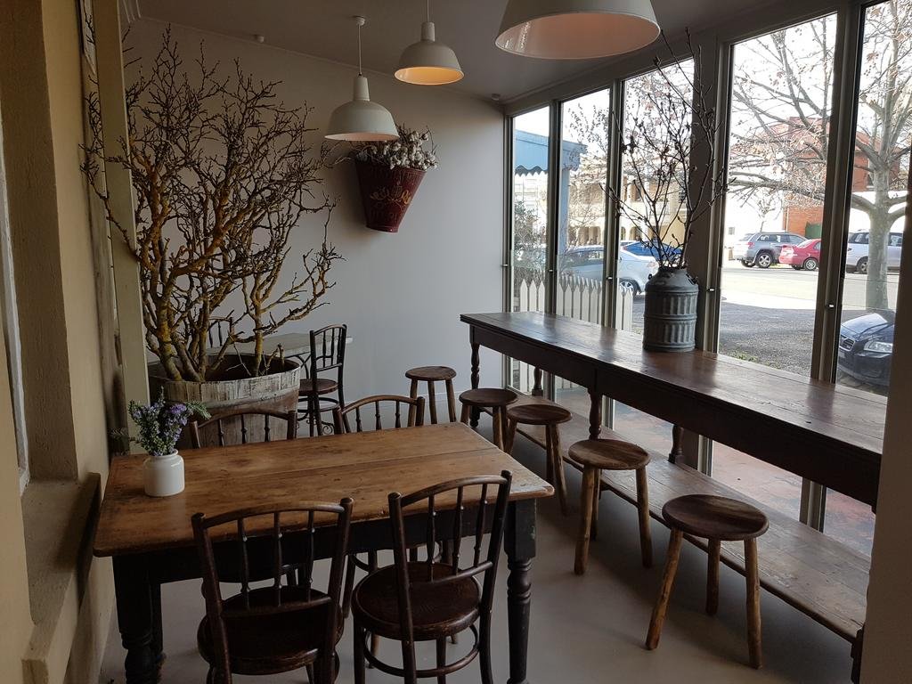 Apple Annies Bakery Cafe & Accommodation — Castlemaine — photo 2