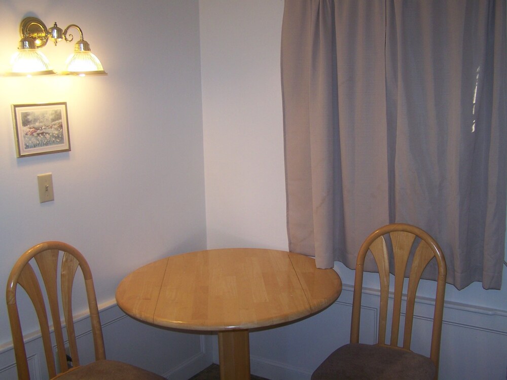 Nautical Motel and Suites - photo 5