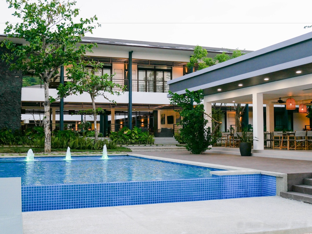 Huni Sicogon in Carles, Philippines