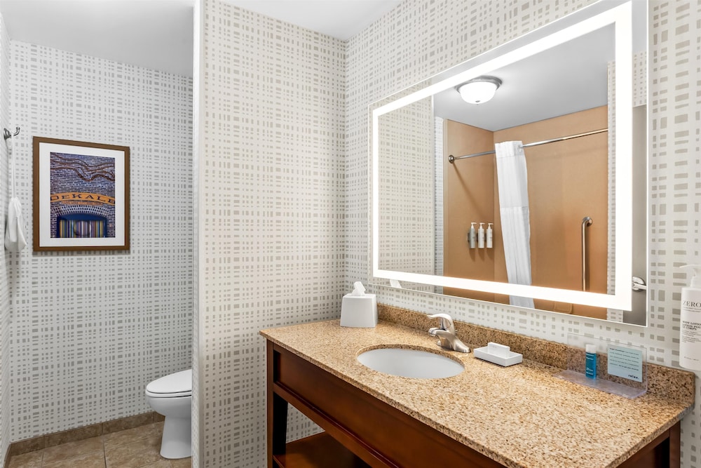 Hampton Inn DeKalb IL - photo 21