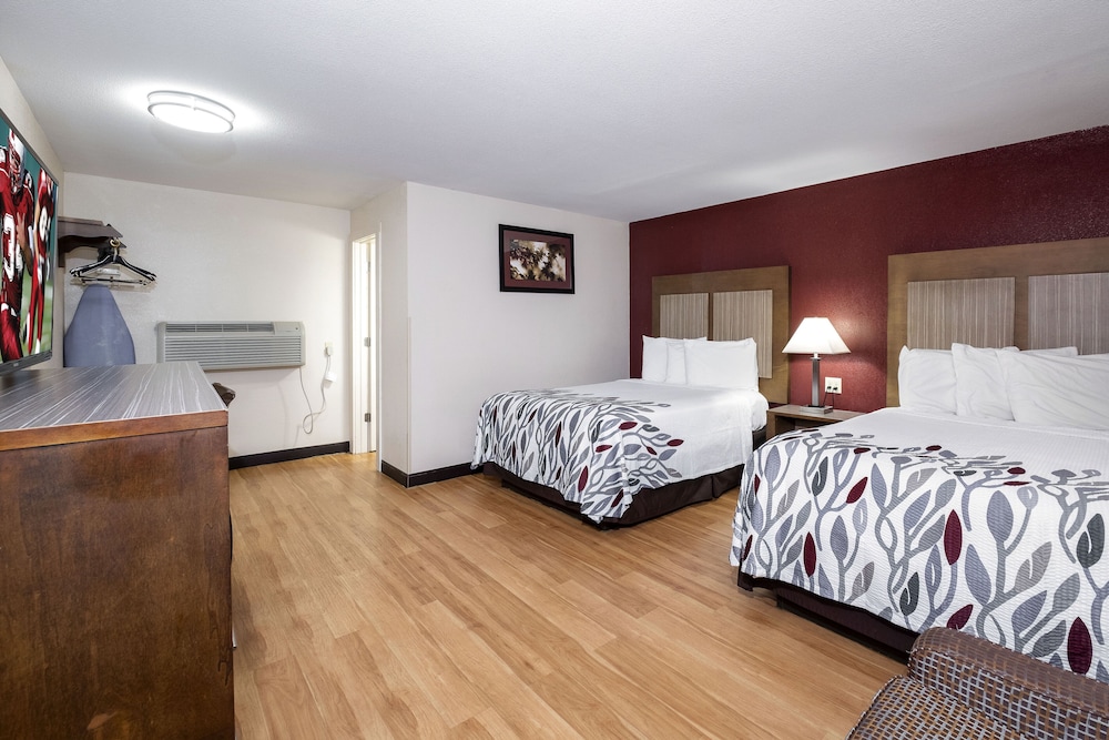 Red Roof Inn Neptune Jersey Shore - photo 8