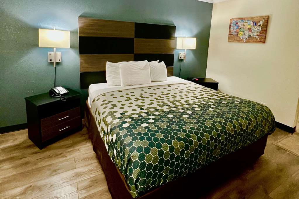 Econo Lodge Inn & Suites Downtown San Antonio Riverwalk Area - photo 5