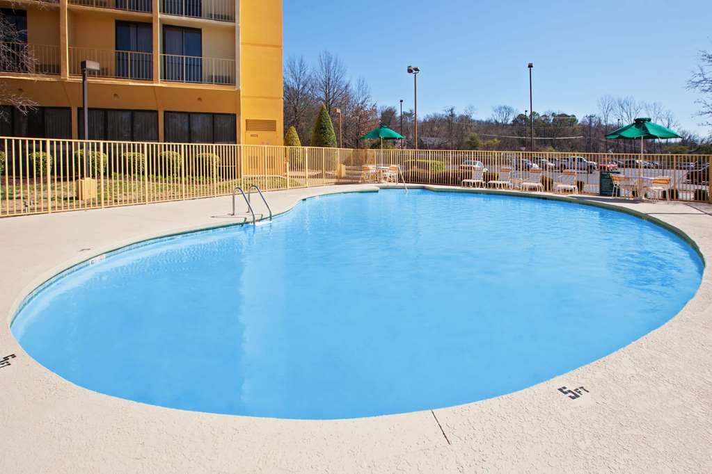 La Quinta Inn & Suites by Wyndham Nashville Airport Opryland - photo 10
