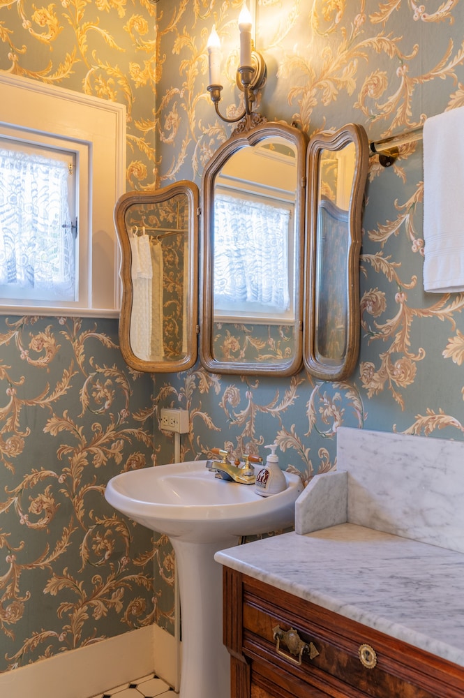 Martine Inn - photo 90