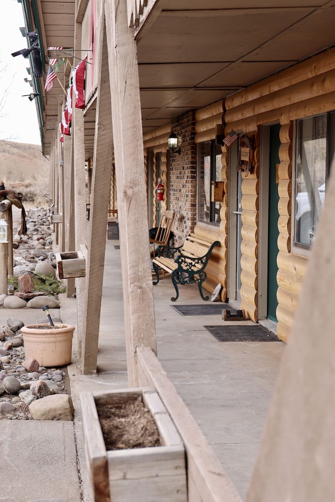 Rocky Mountain Lodge - photo 42
