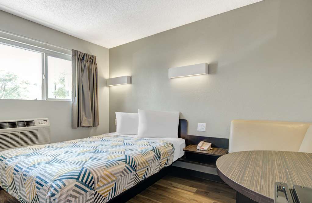 Motel 6 San Jose CA Airport - photo 15