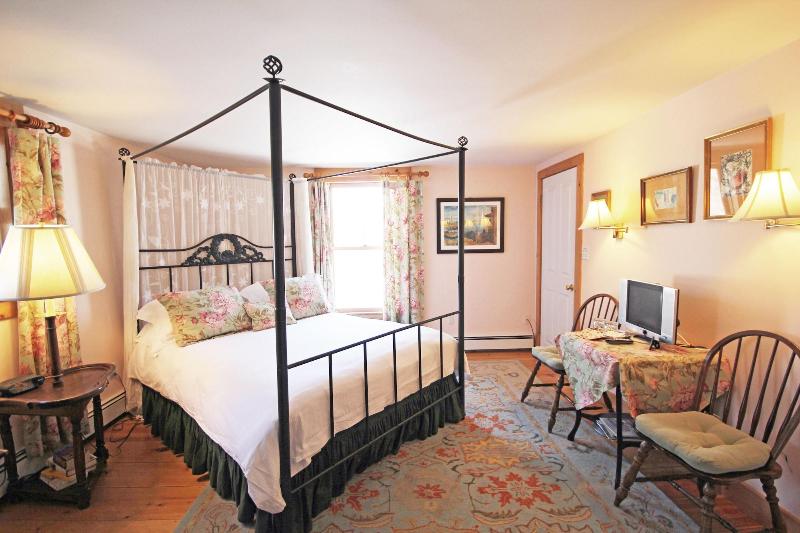 Highland Lake Inn - photo 20