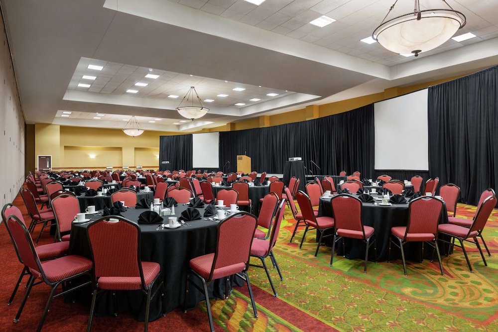 Hampton Inn & Suites Dallas Mesquite - photo 39