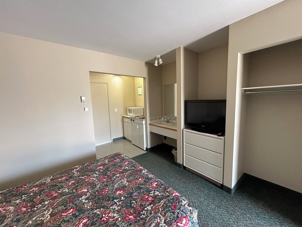 The King’s Motel — Sundre — photo 3