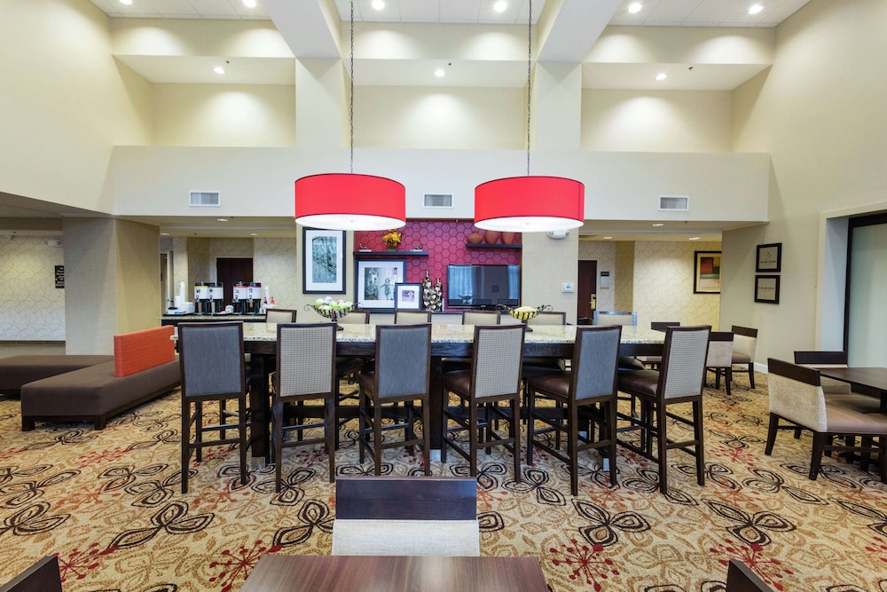 Hampton Inn Suites Jacksonville Airport - photo 3