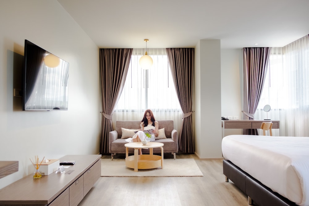 The Rise Suites Hotel Chiang Mai SHA Extra Plus — 4-Star Luxury Hotel in Chiang Mai, Thailand