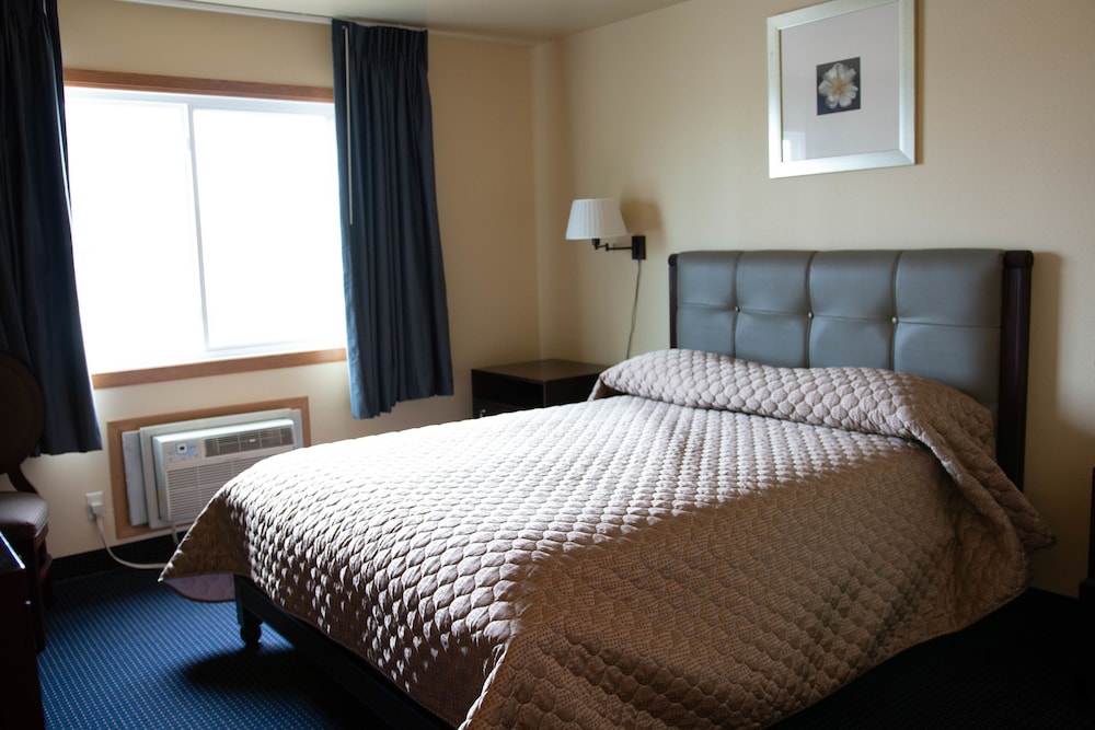 East Grand Inn - photo 17