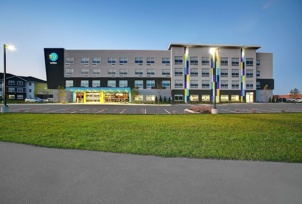 Tru by Hilton Stoughton WI - photo 27