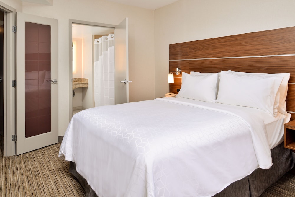 Holiday Inn Express & Suites Buffalo Downtown Medical CTR by IHG - photo 12