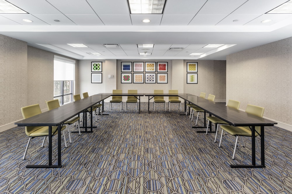 Holiday Inn Express Hotel & Suites South Portland by IHG - photo 34