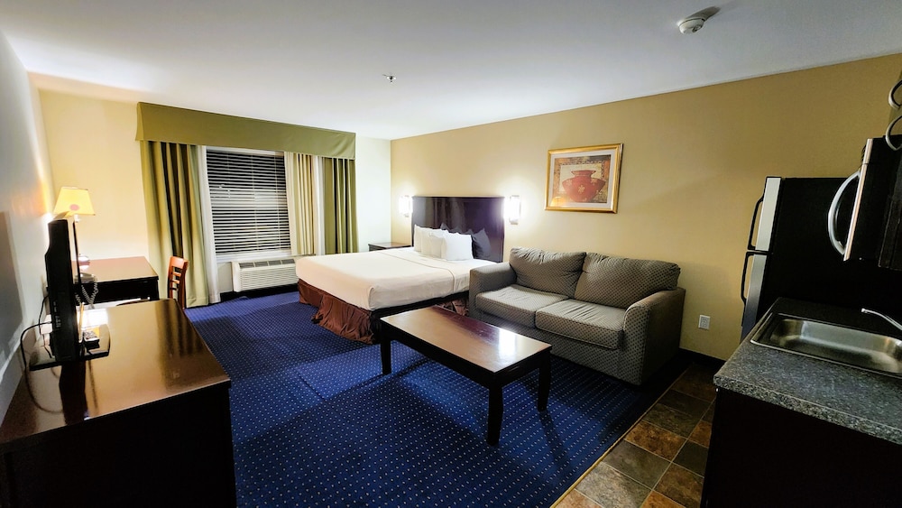 FairBridge Inn & Suites Canadian - photo 6
