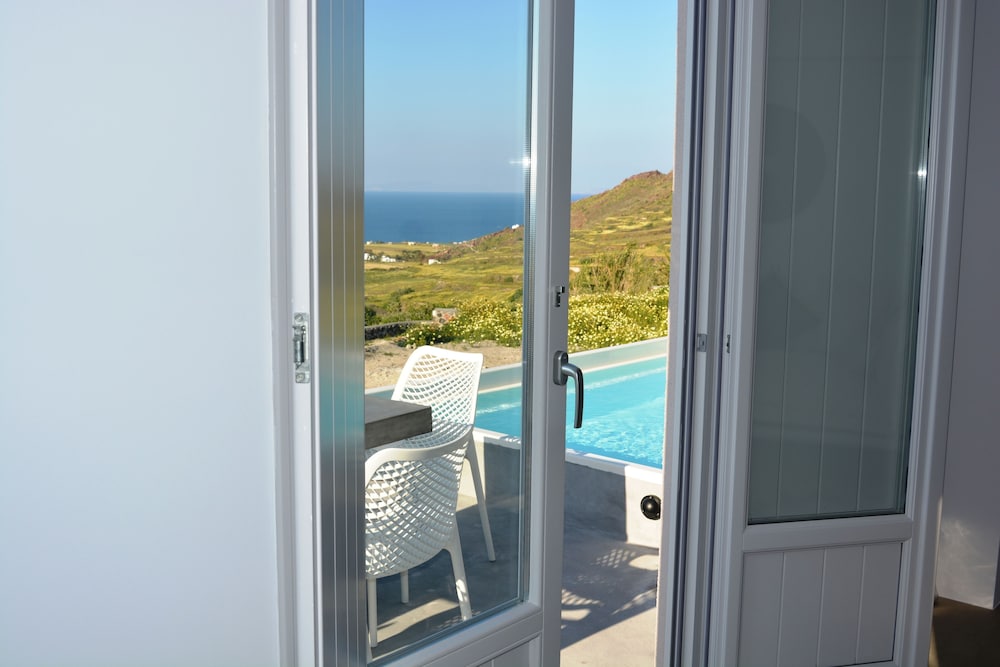 Elysian Santorini — Oia — photo 3