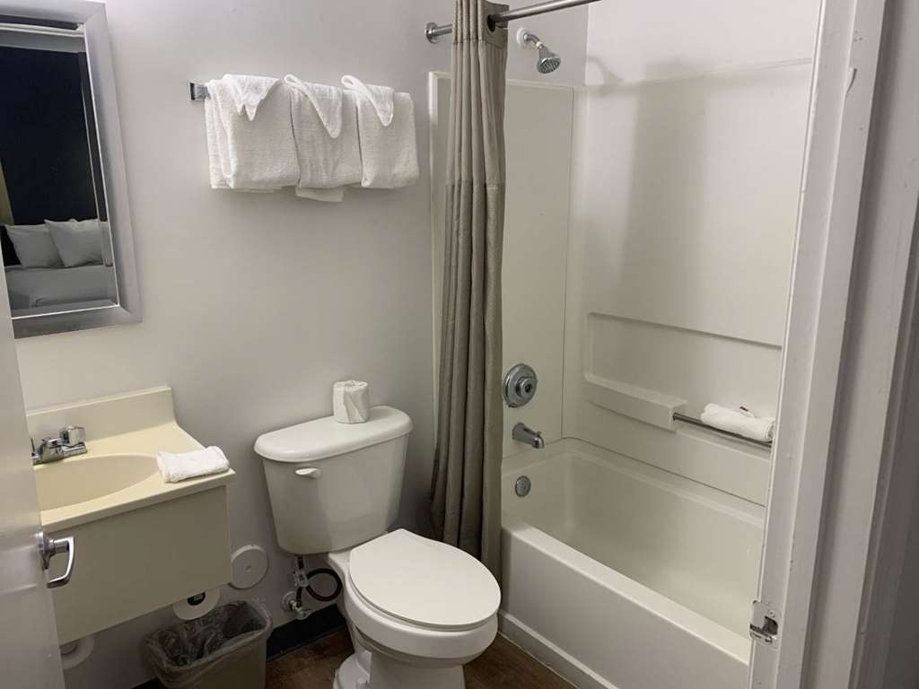 Studio 6 Extended Stay Hampton VA Langley AFB Area - photo 15