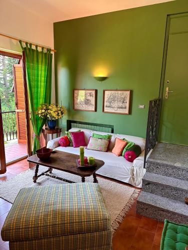 Casa Castelli a 300 metri dal lago — 4-Star Luxury Hotel in Stresa, Italy