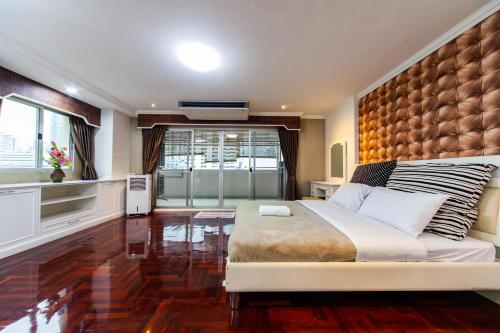 Clean Comfy Cozy easy to go Siam Paragon and Chatuchak Market
