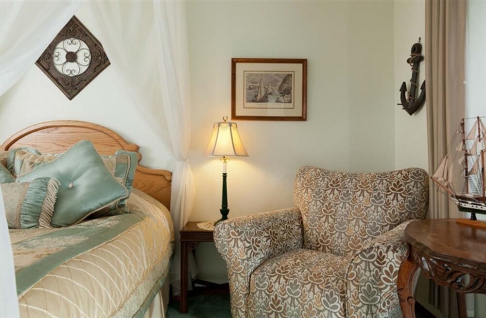 The Roosevelt Inn - photo 15